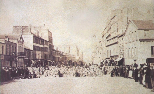 barricade 18 mars 1871 - copie.jpg