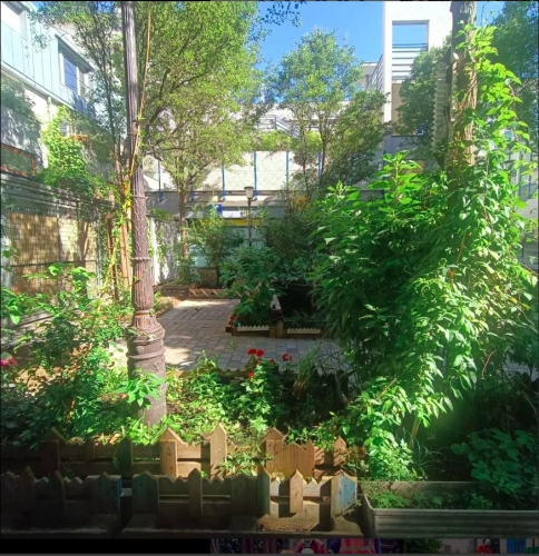 Place de l'Assommoir après 2.jpg